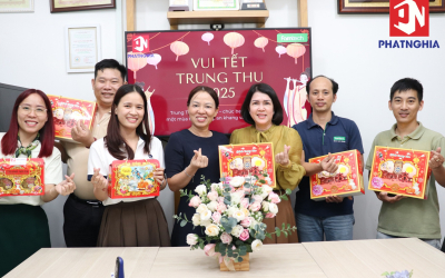 PHÁT NGHĨA TRAO GỬI YÊU THƯƠNG – TẶNG BÁNH TRUNG THU 2025 ĐẾN TOÀN THỂ CBNV