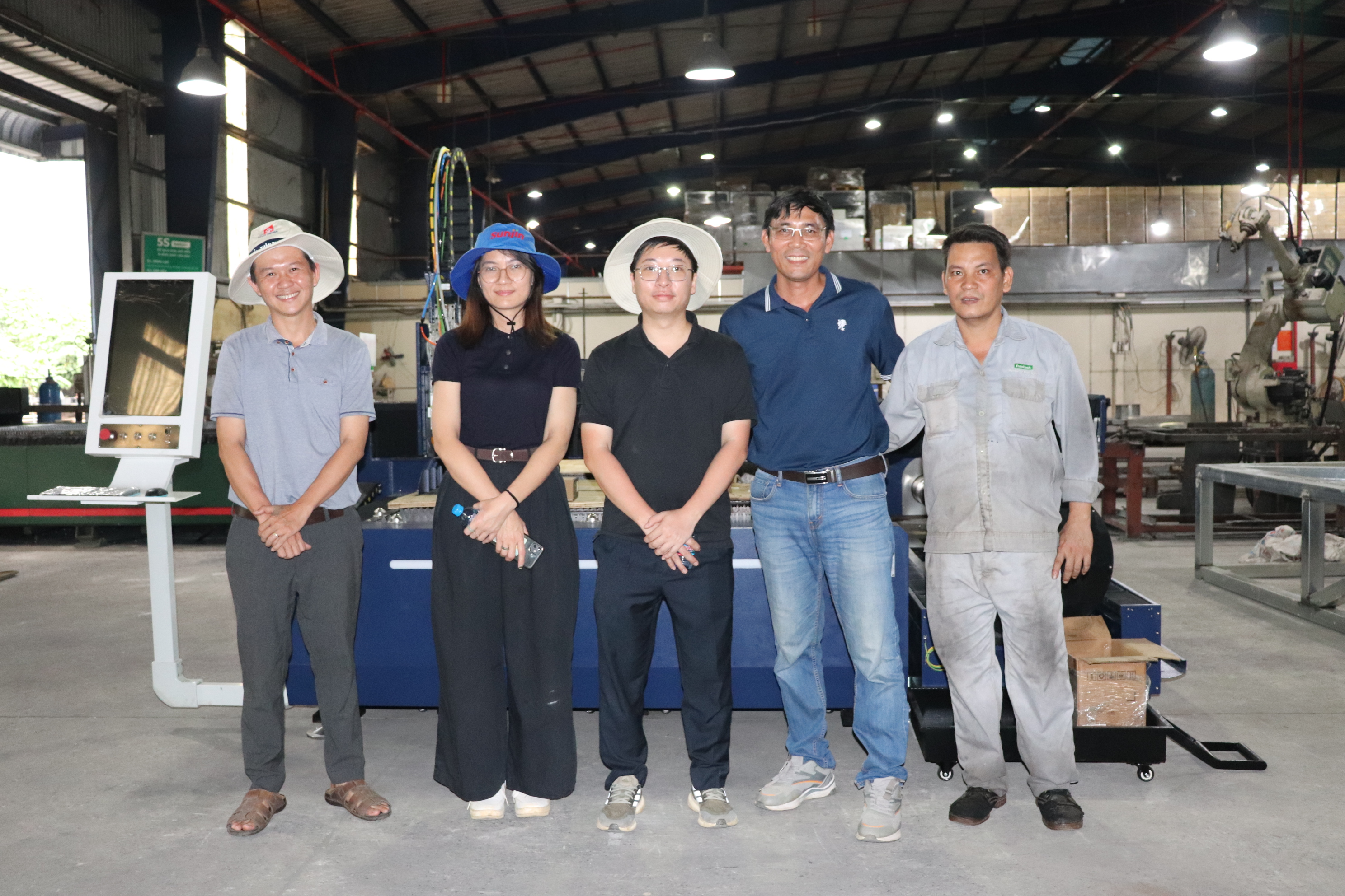 QUÝ ĐỐI TÁC ĐẾN THĂM XƯỞNG SẢN XUẤT CÔNG TY PHÁT NGHĨA – GẮN KẾT NIỀM TIN, HỢP TÁC PHÁT TRIỂN